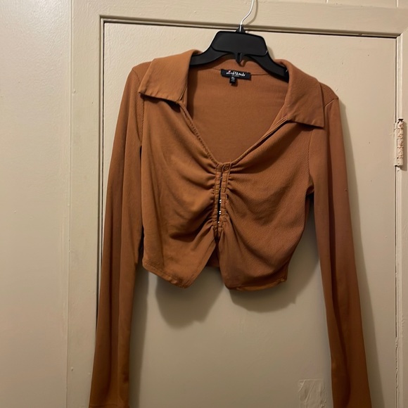 Rust collared long sleeve crop top - Picture 2 of 5